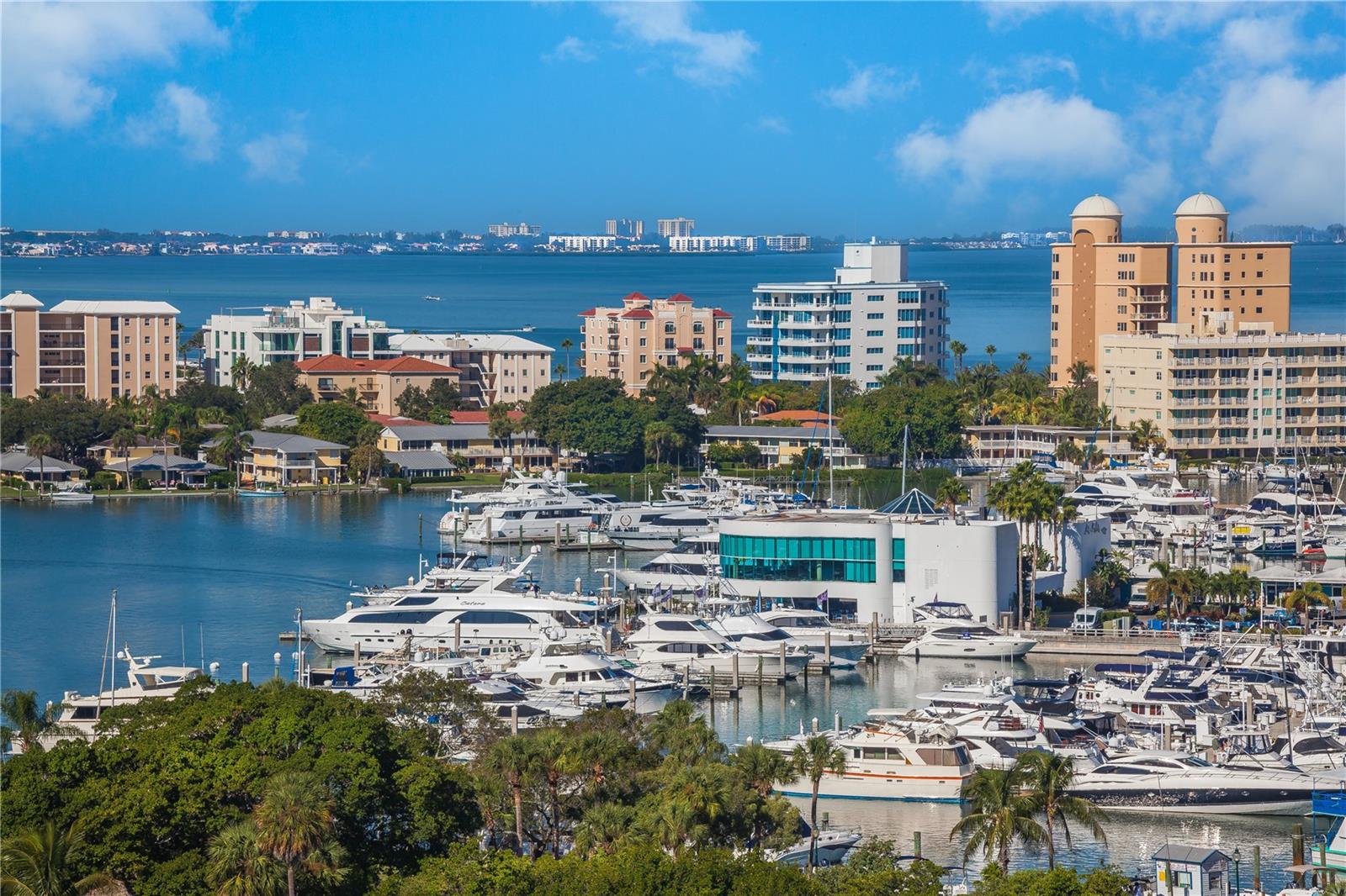 HIDDEN HARBOR - Residential