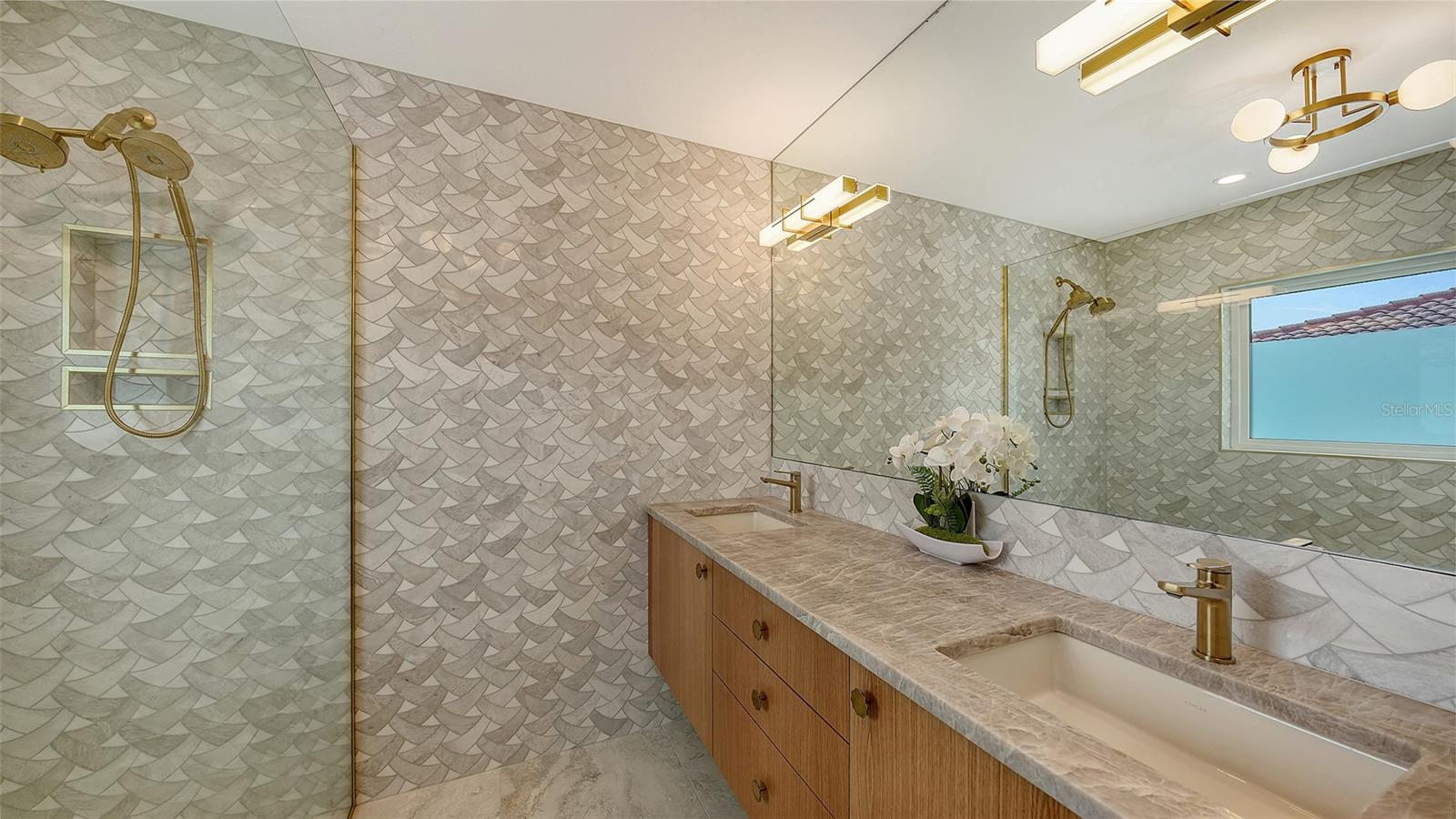 FOREST LAKES CNTRY CLUB ESTATES UN - Residential