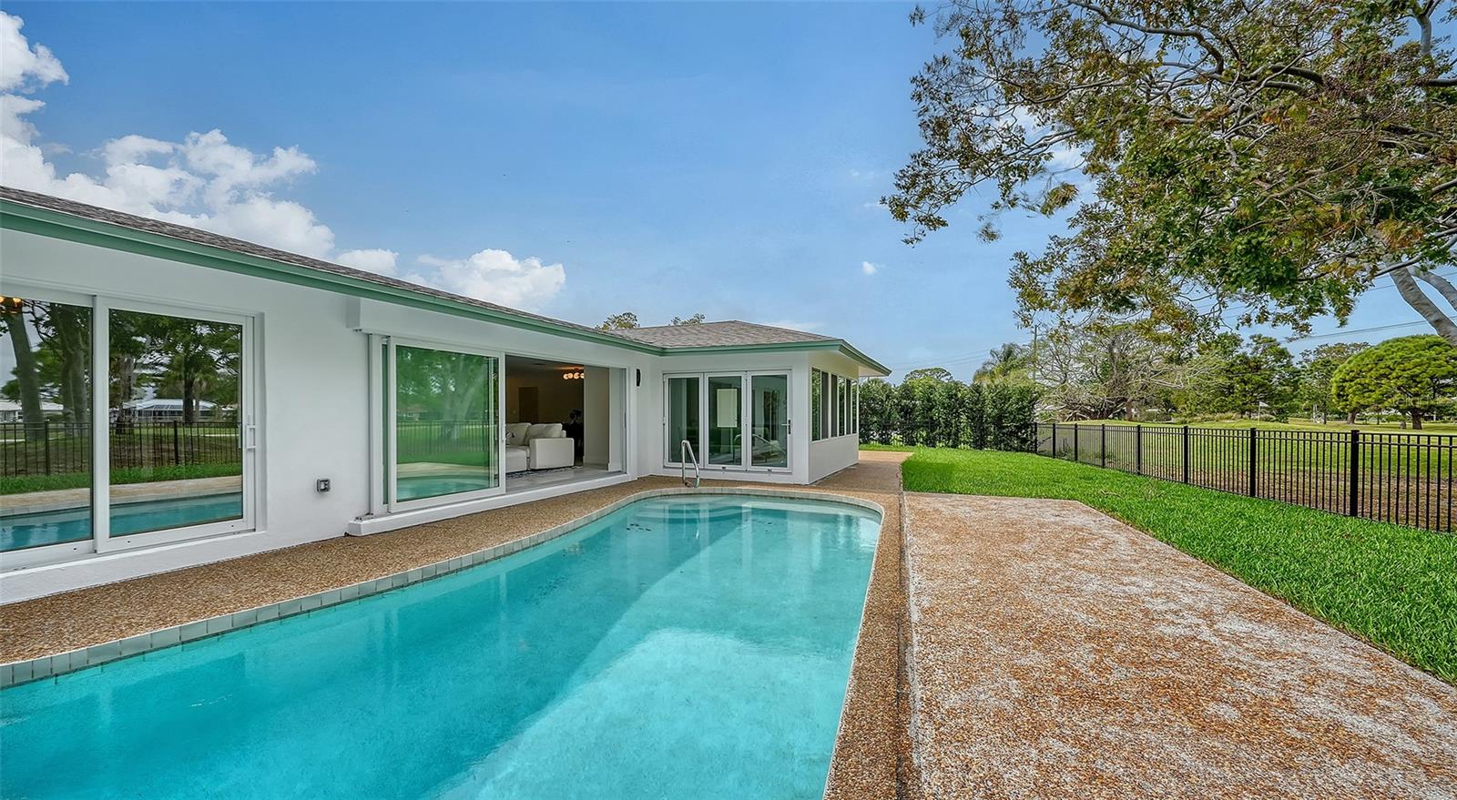 FOREST LAKES CNTRY CLUB ESTATES UN - Residential