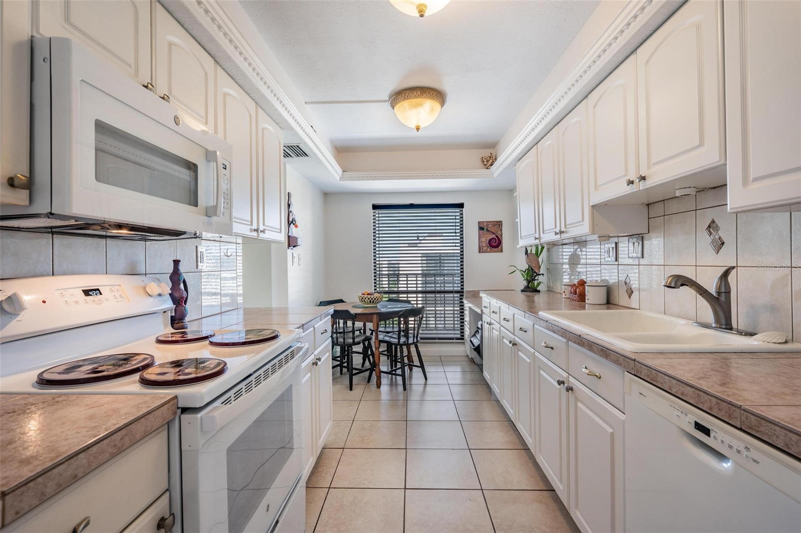 COVE CAY VILLAGE IV - Residential