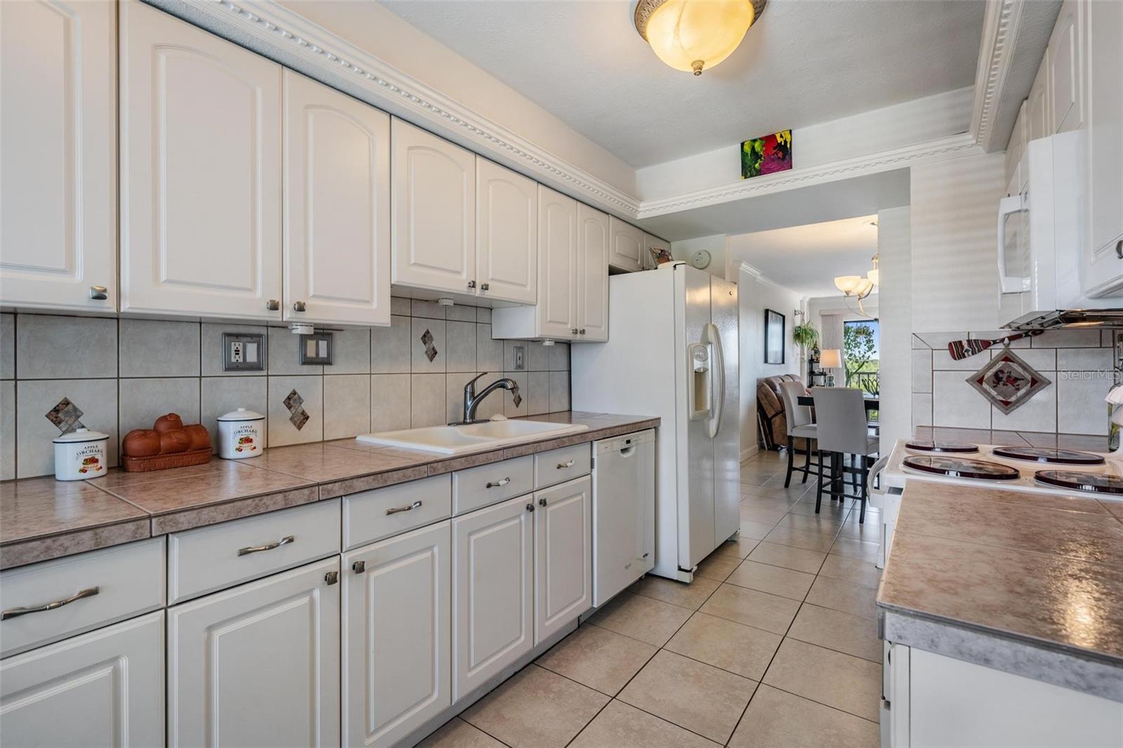 COVE CAY VILLAGE IV - Residential