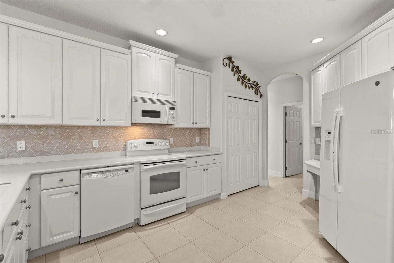 STONEYBROOK AT VENICE - Residential