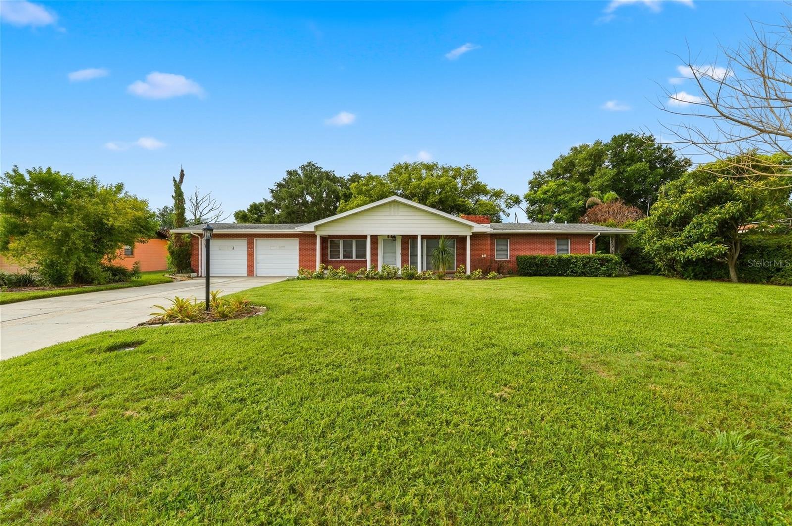 1475 S LAKE HOWARD DRIVE