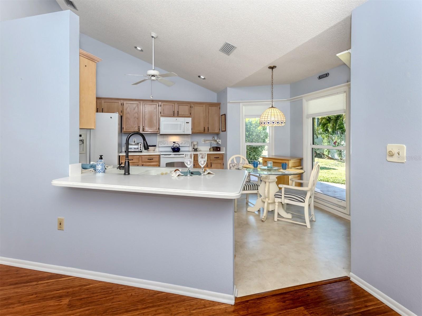 LAUREL HOLLOW - Residential