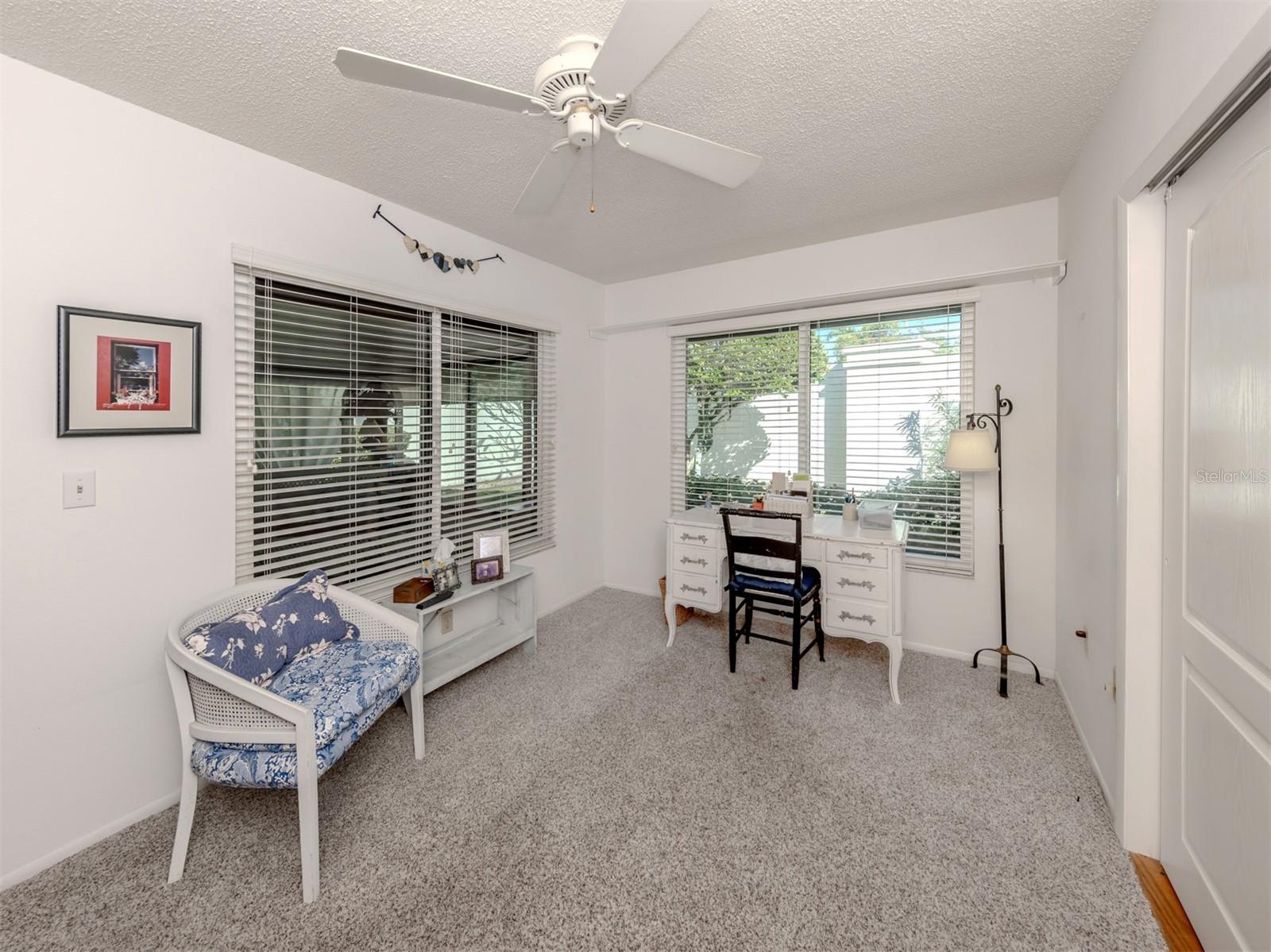 LAUREL HOLLOW - Residential