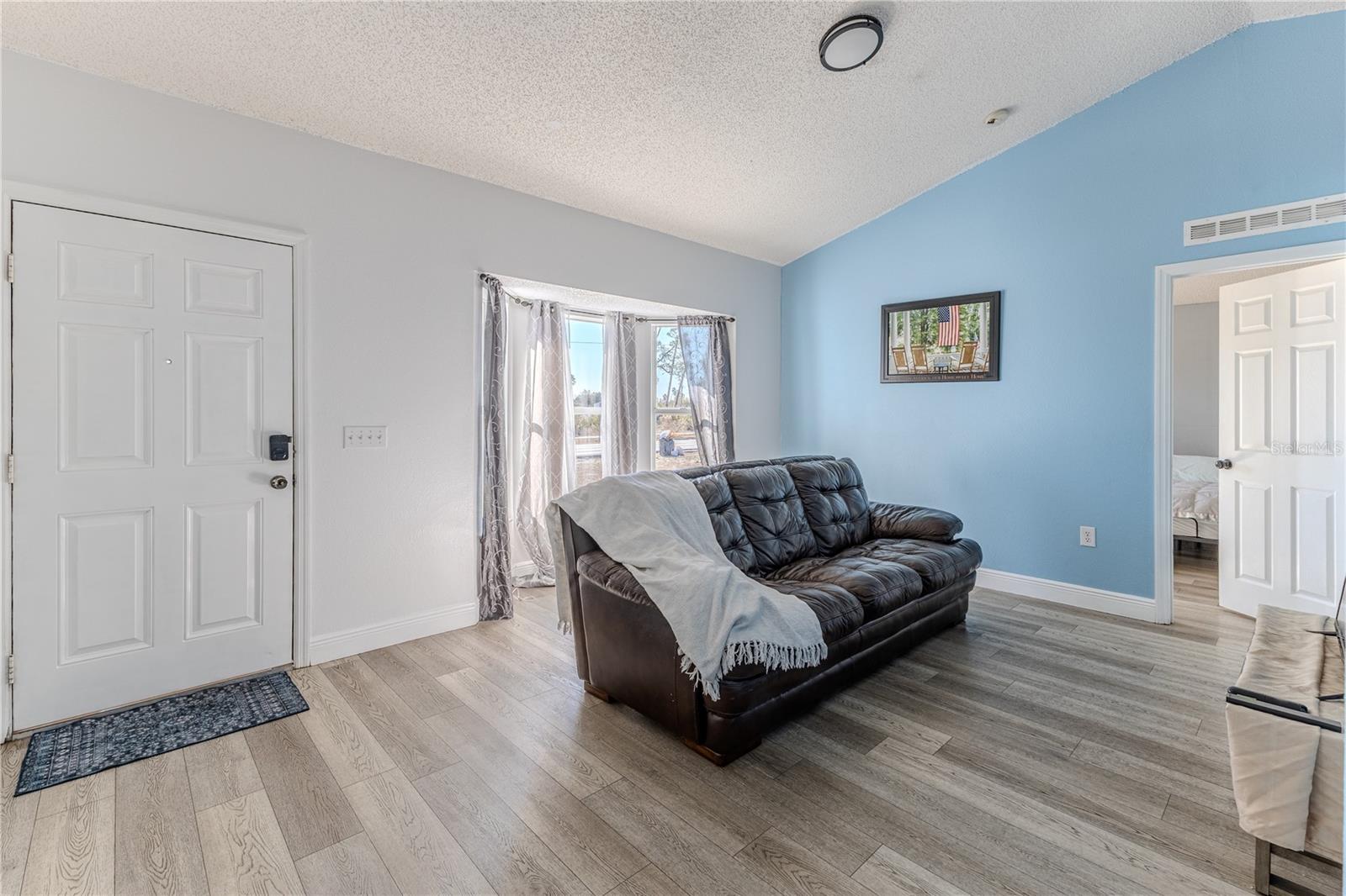 5437 FREEPORT DRIVE