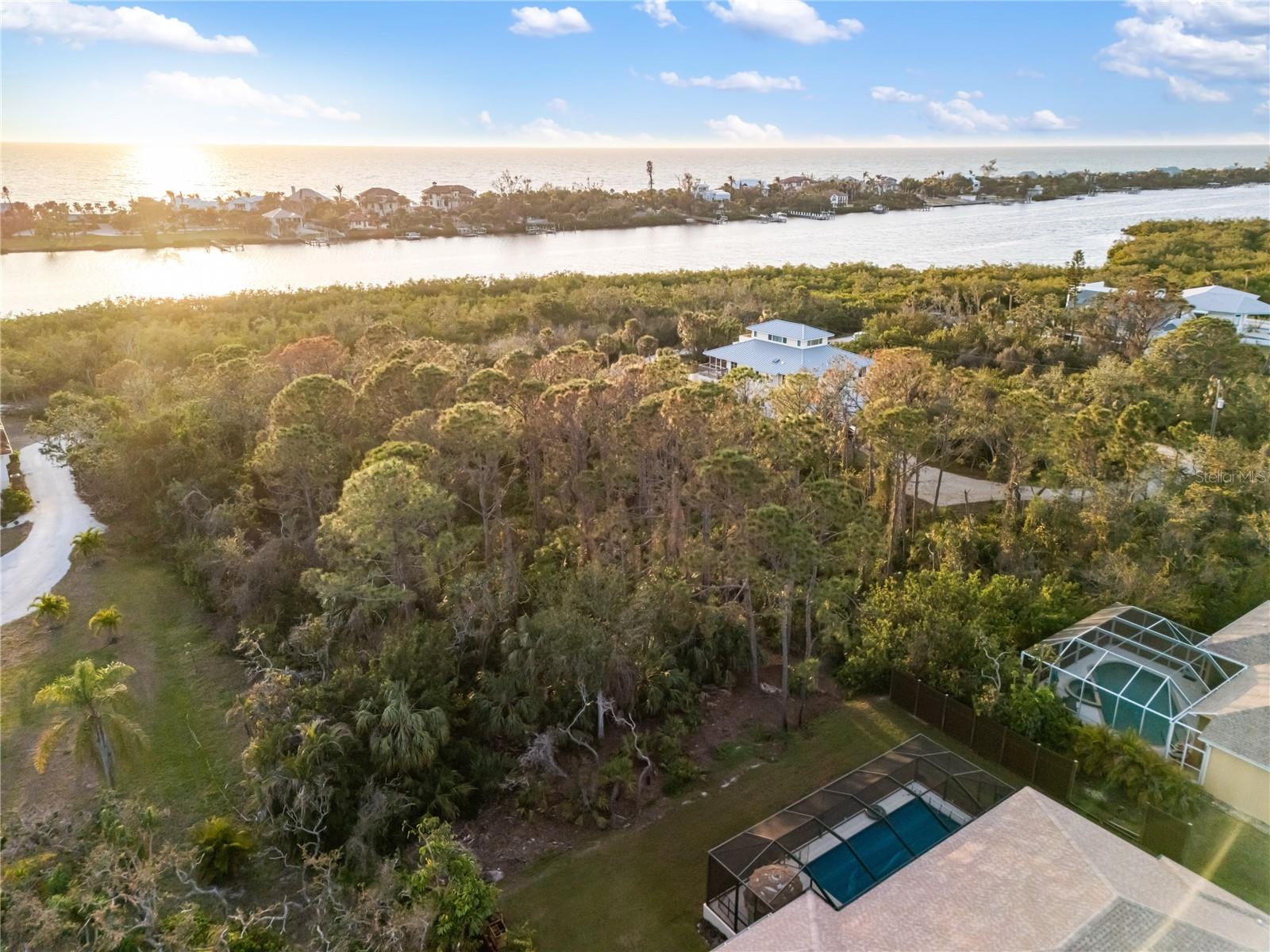 MANASOTA LAND & TIMBER CO - Land