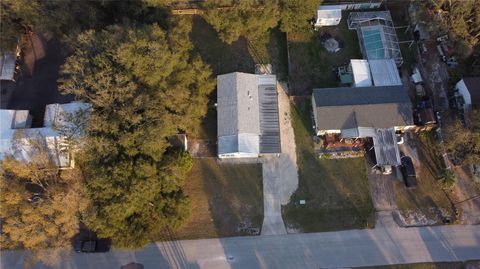 A home in WINTER HAVEN