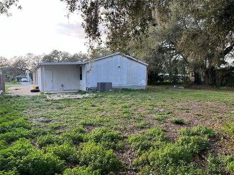 A home in WINTER HAVEN