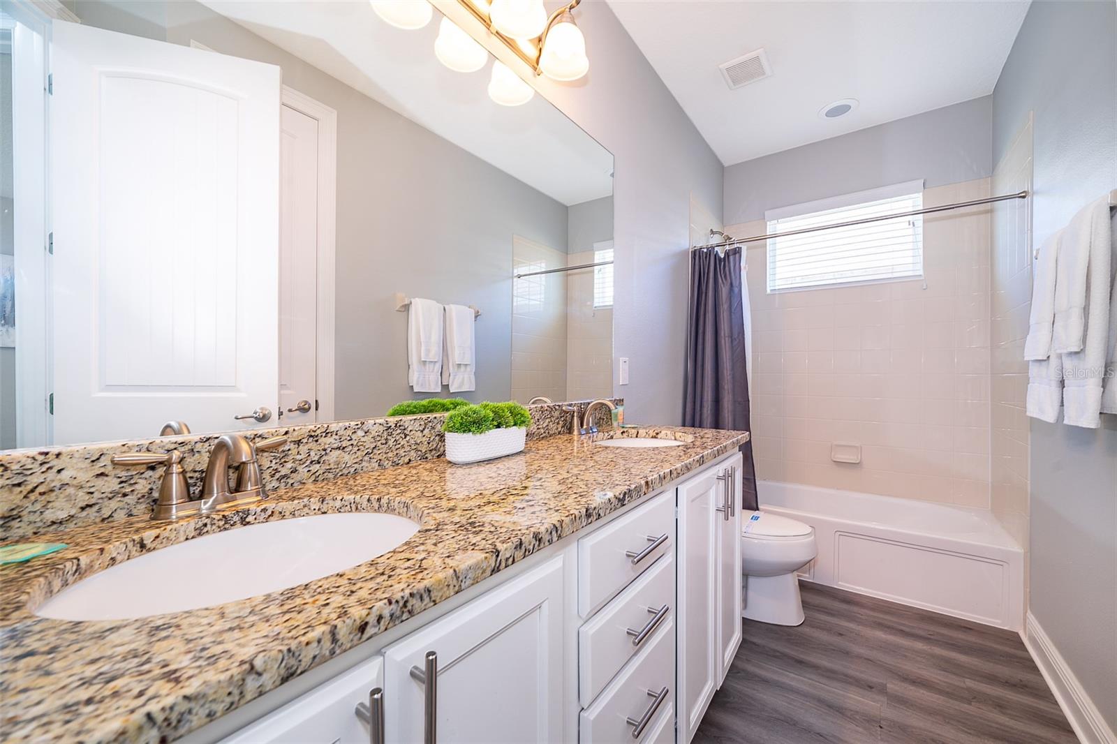 REUNION WEST, ENCORE RESORT - Residential