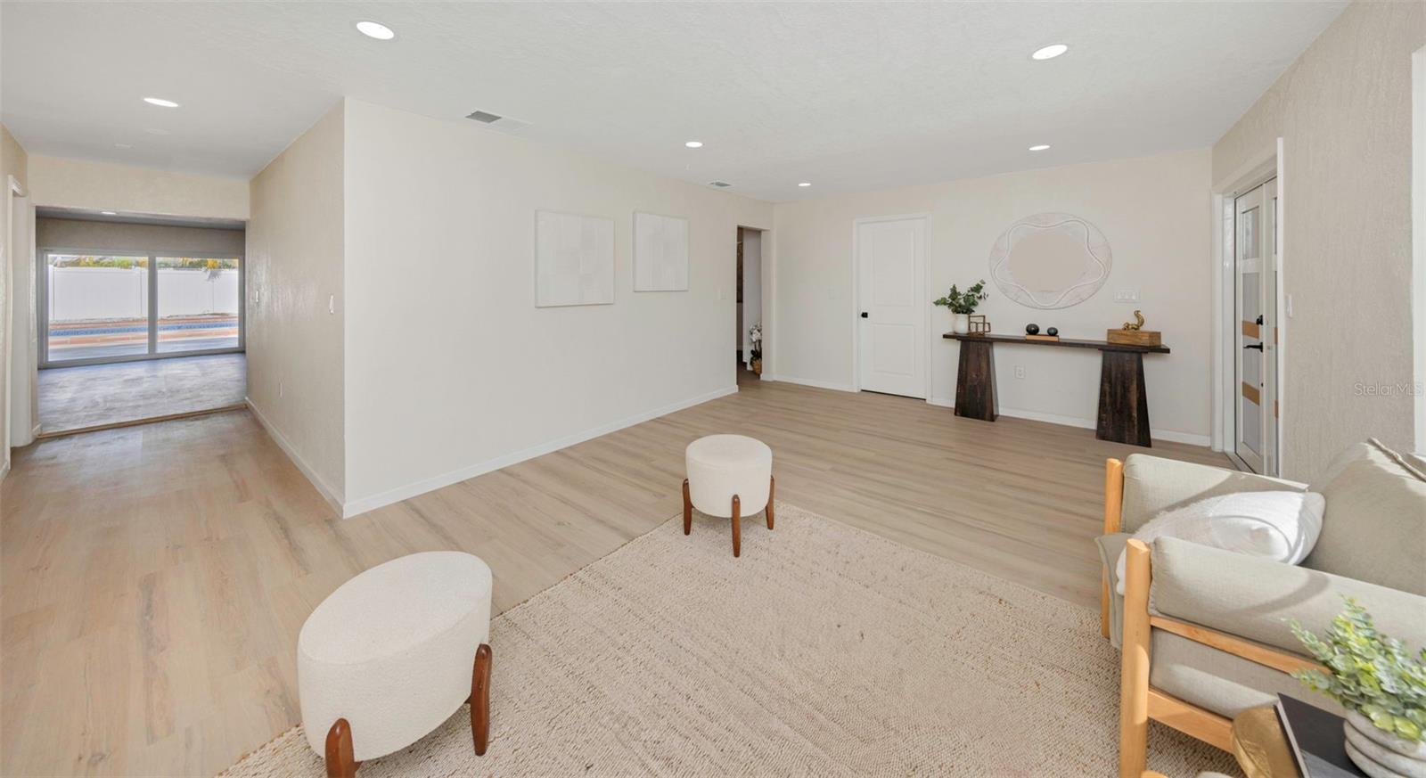 RIDGEWOOD RIVIERA - Residential