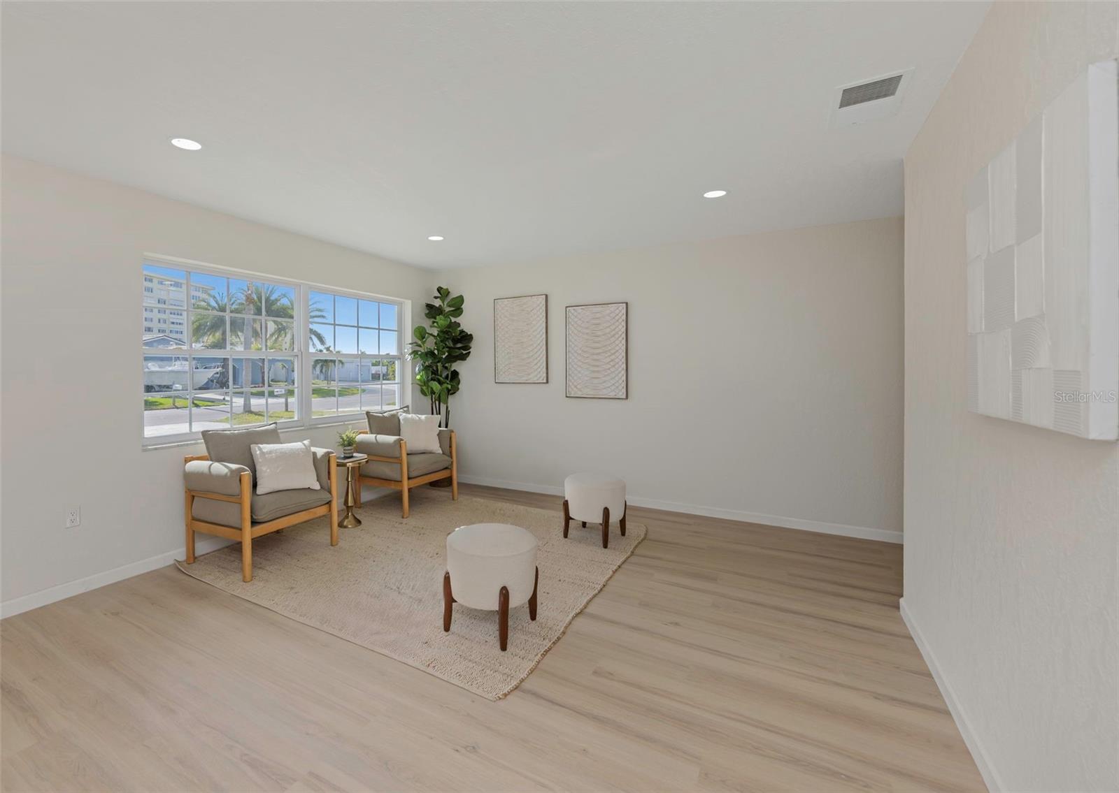 RIDGEWOOD RIVIERA - Residential