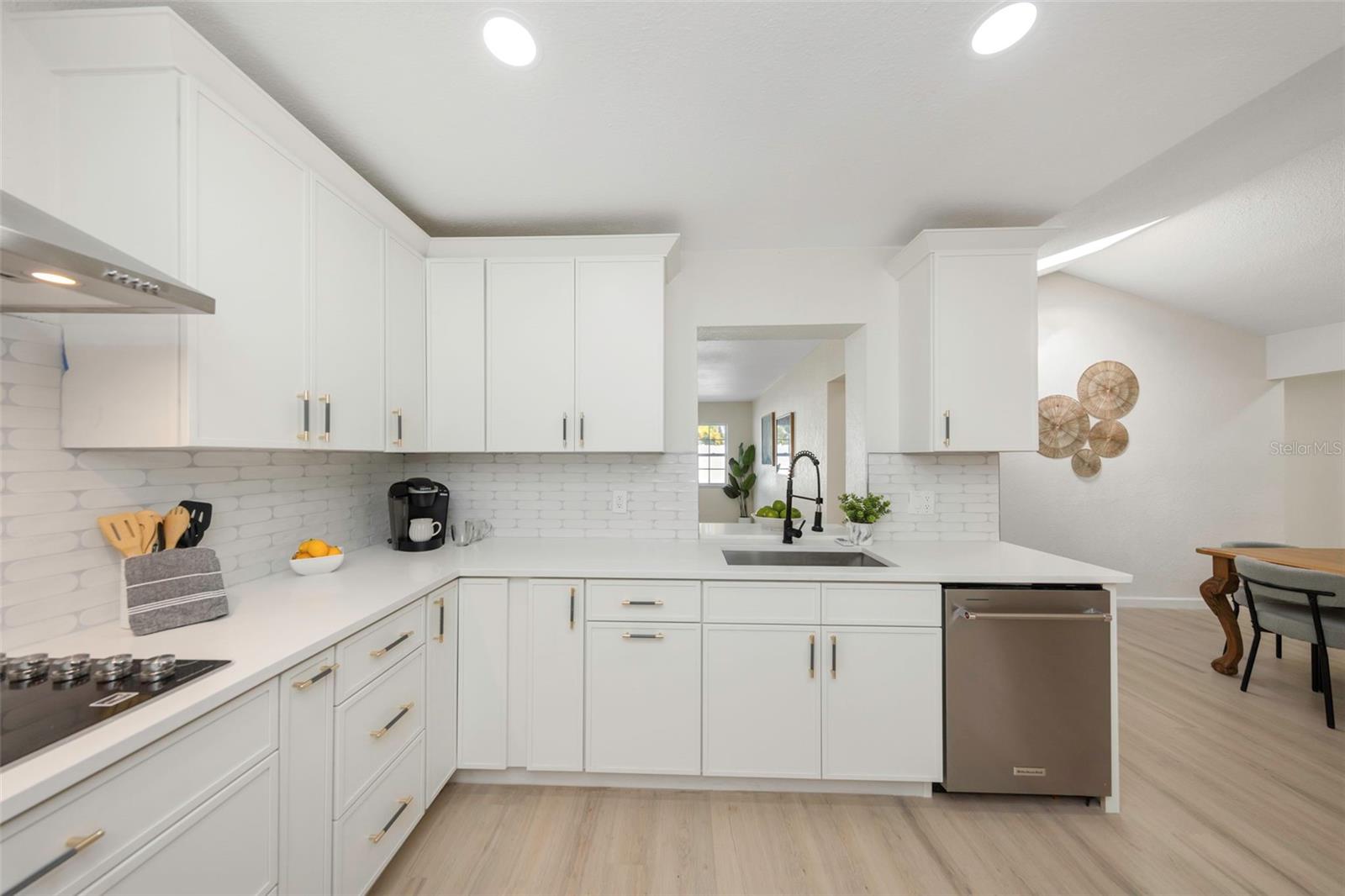 RIDGEWOOD RIVIERA - Residential