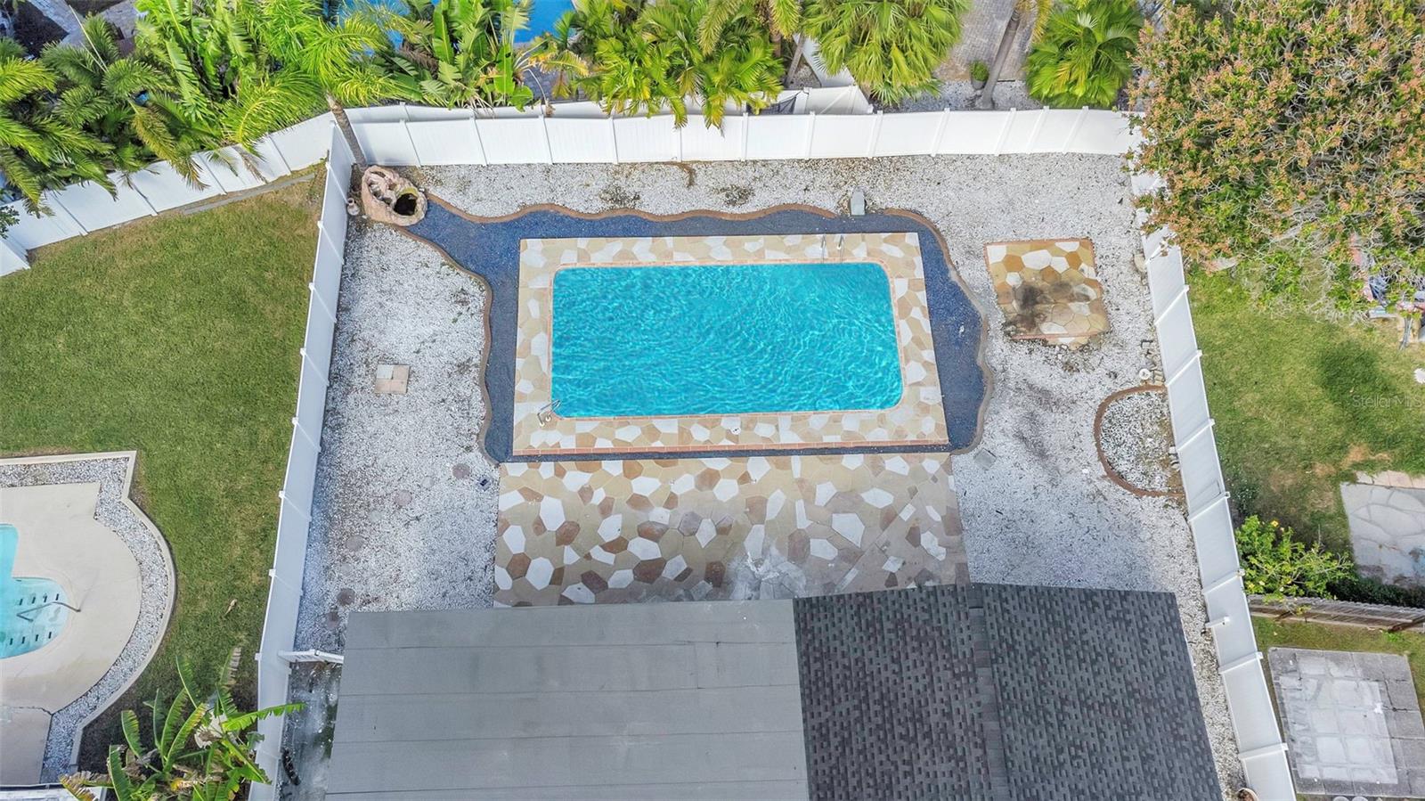 RIDGEWOOD RIVIERA - Residential