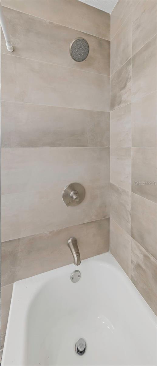 RIDGEWOOD RIVIERA - Residential