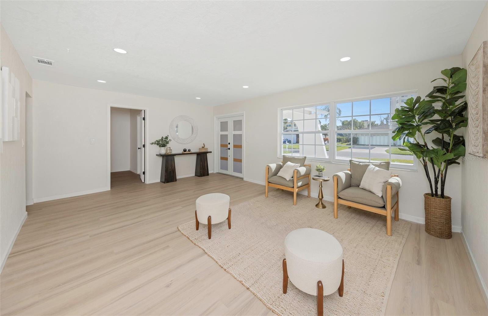 RIDGEWOOD RIVIERA - Residential