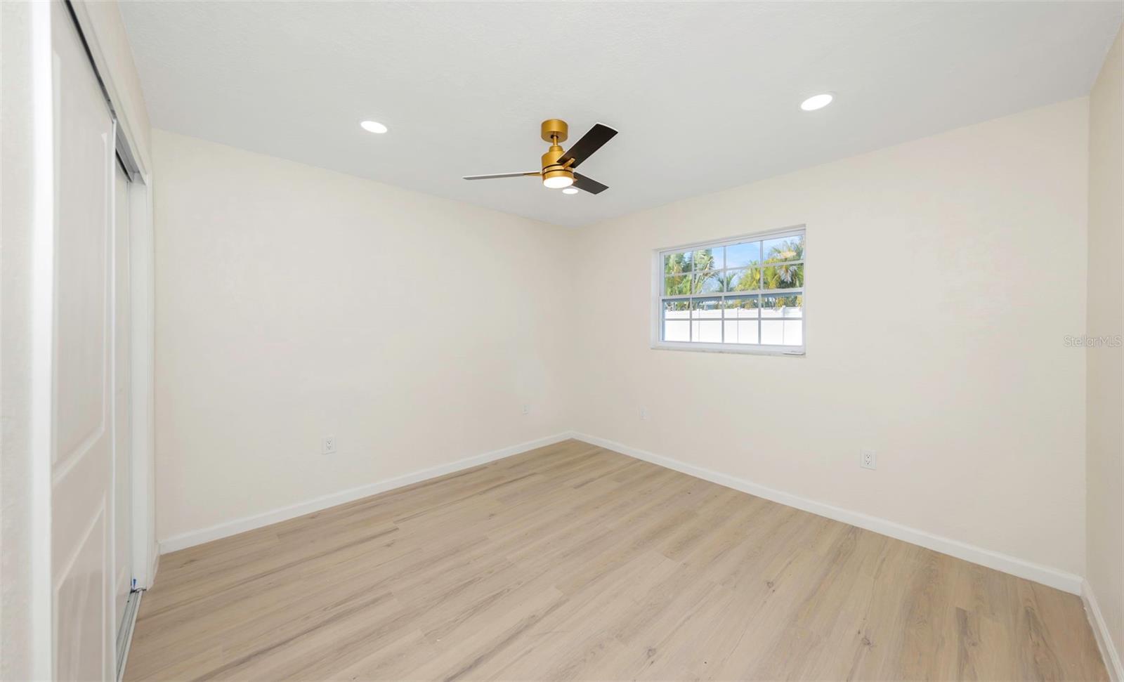 RIDGEWOOD RIVIERA - Residential