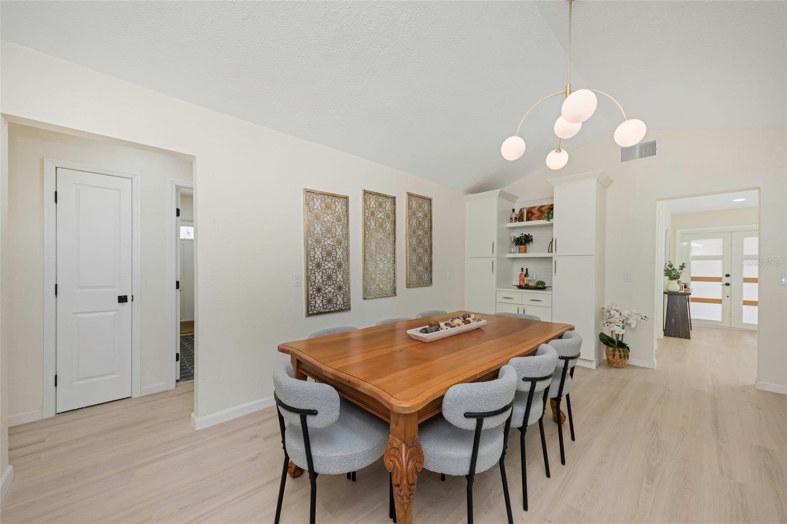 RIDGEWOOD RIVIERA - Residential