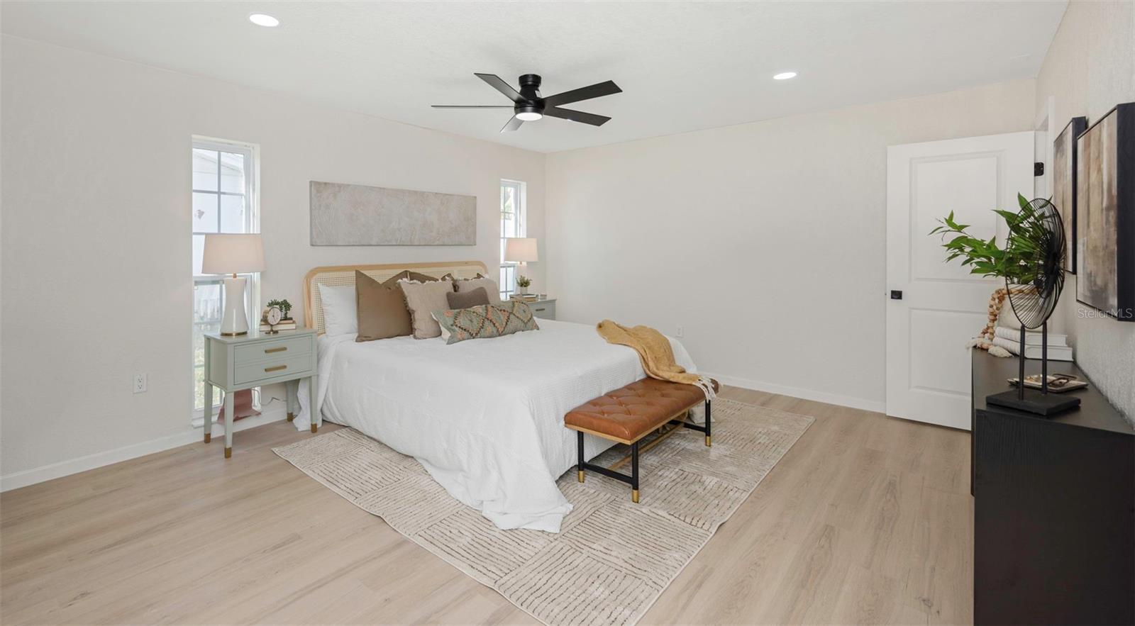 RIDGEWOOD RIVIERA - Residential