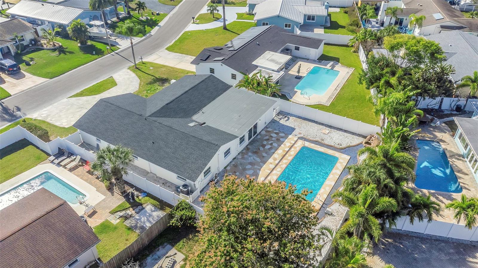 RIDGEWOOD RIVIERA - Residential