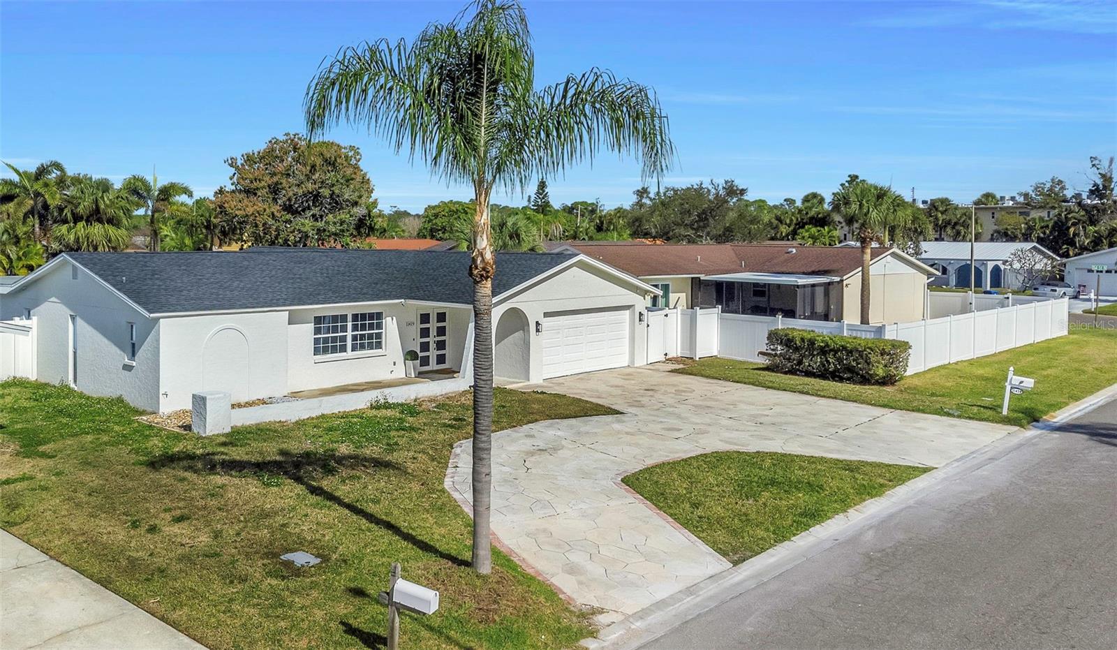 RIDGEWOOD RIVIERA - Residential