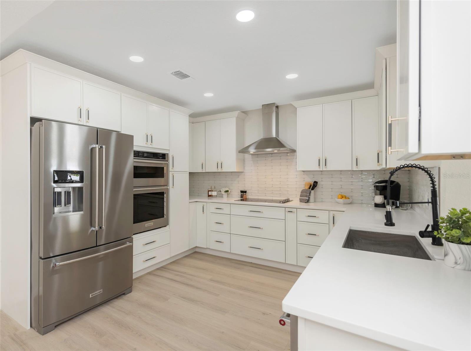 RIDGEWOOD RIVIERA - Residential