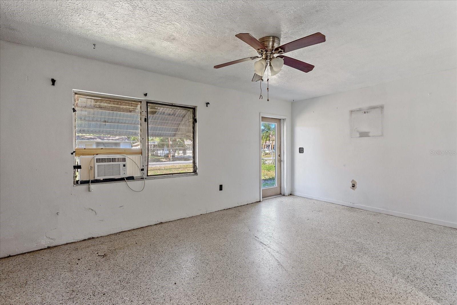 OAK SHORES 1ST ADD - Residential