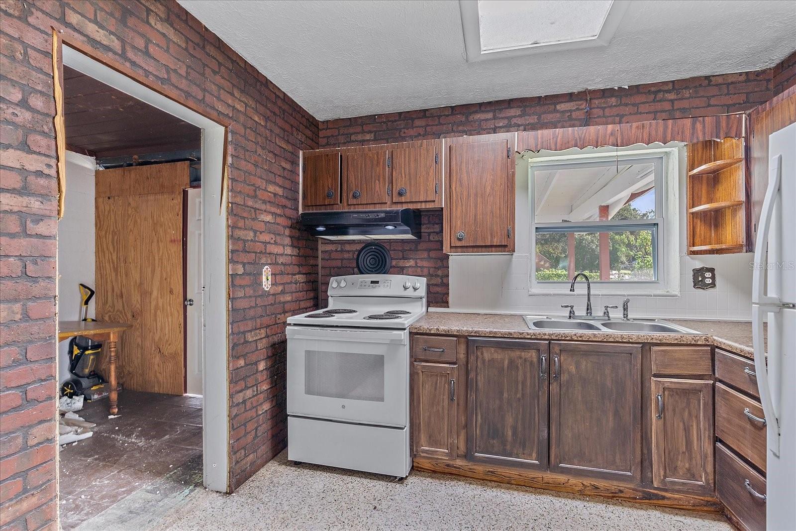 OAK SHORES 1ST ADD - Residential