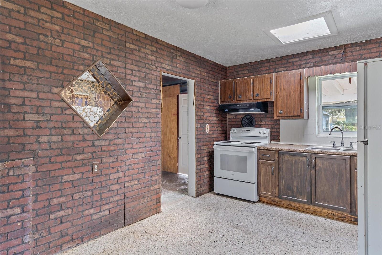 OAK SHORES 1ST ADD - Residential