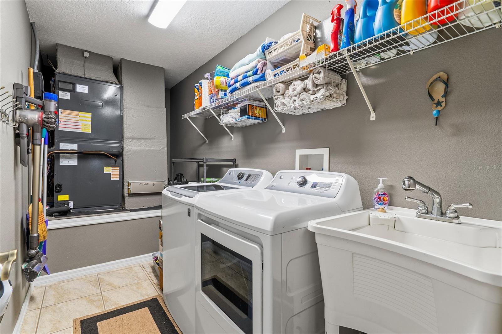 KEYSTONE POINTE PH 1 - Residential