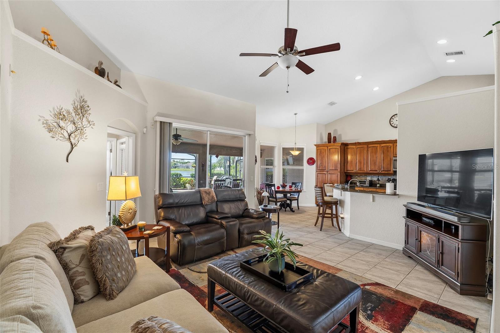 KEYSTONE POINTE PH 1 - Residential