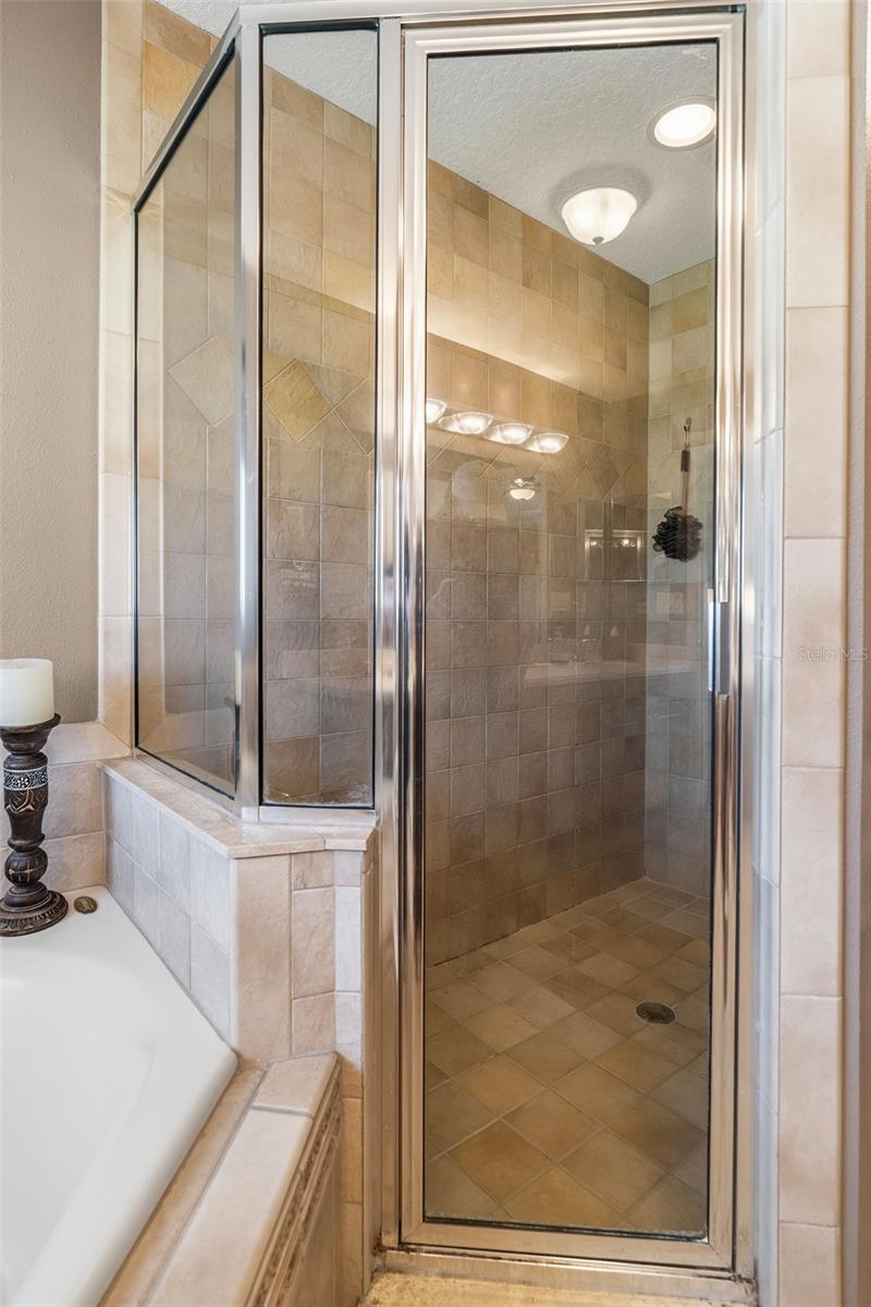 KEYSTONE POINTE PH 1 - Residential