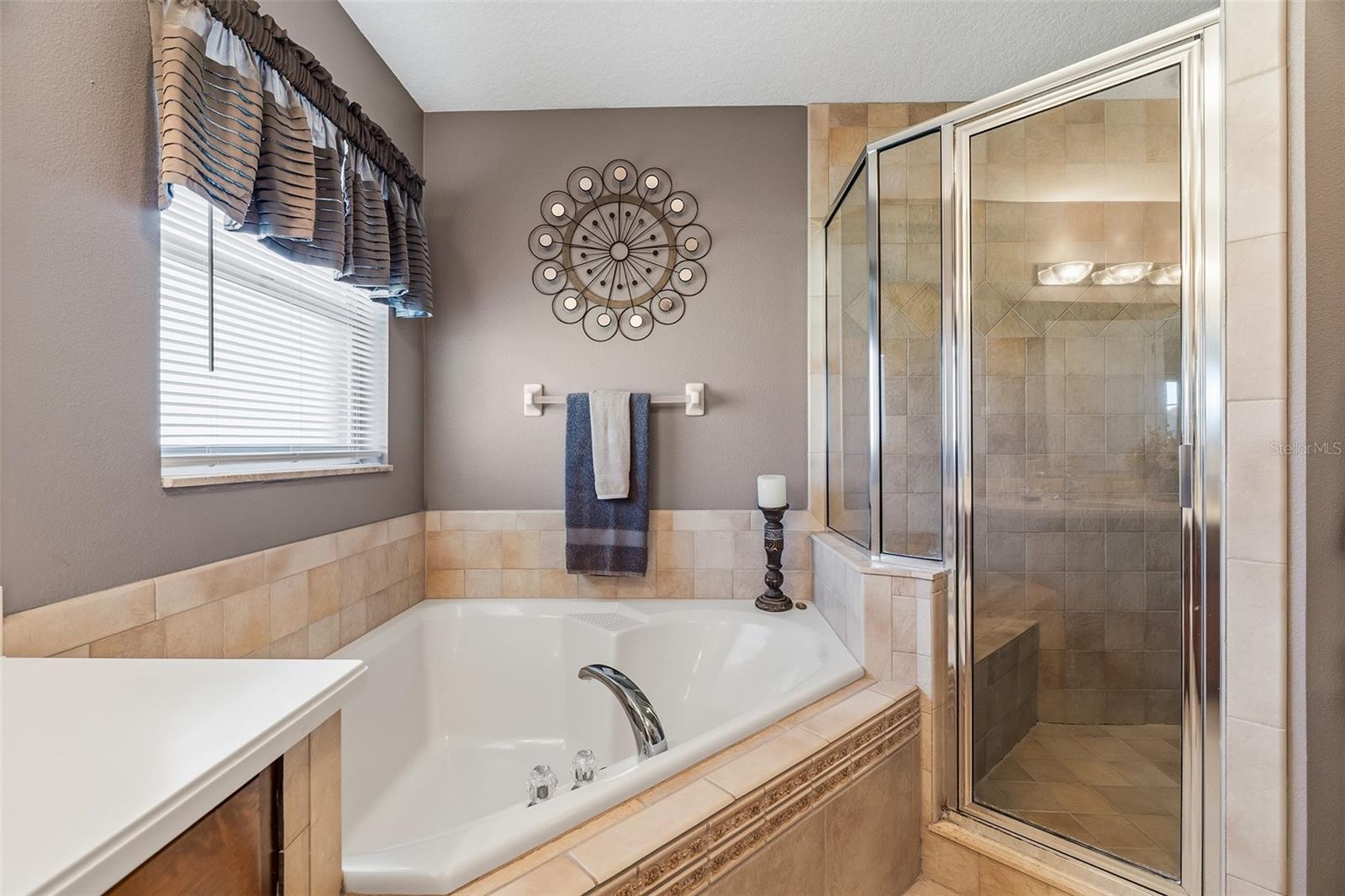 KEYSTONE POINTE PH 1 - Residential