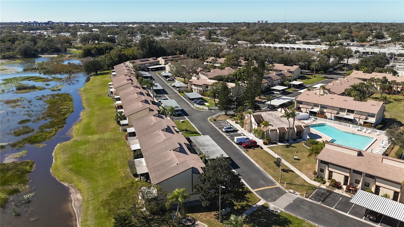 TOWNHOMES OF LAKE SEMINOLE - Residential