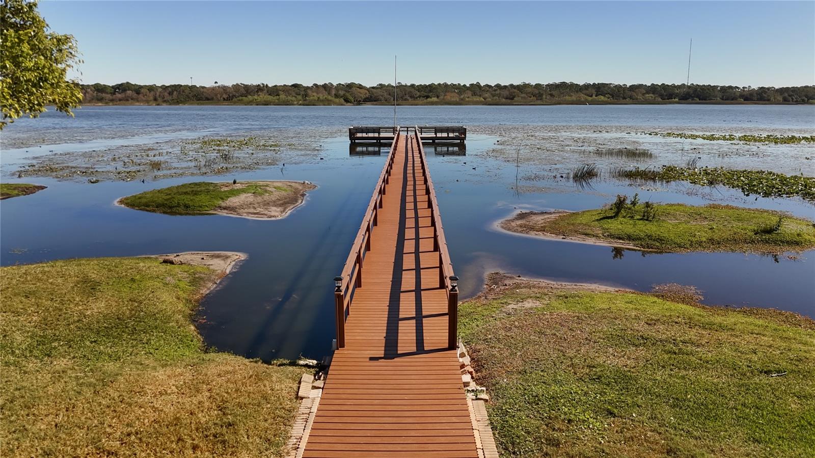 TOWNHOMES OF LAKE SEMINOLE - Residential