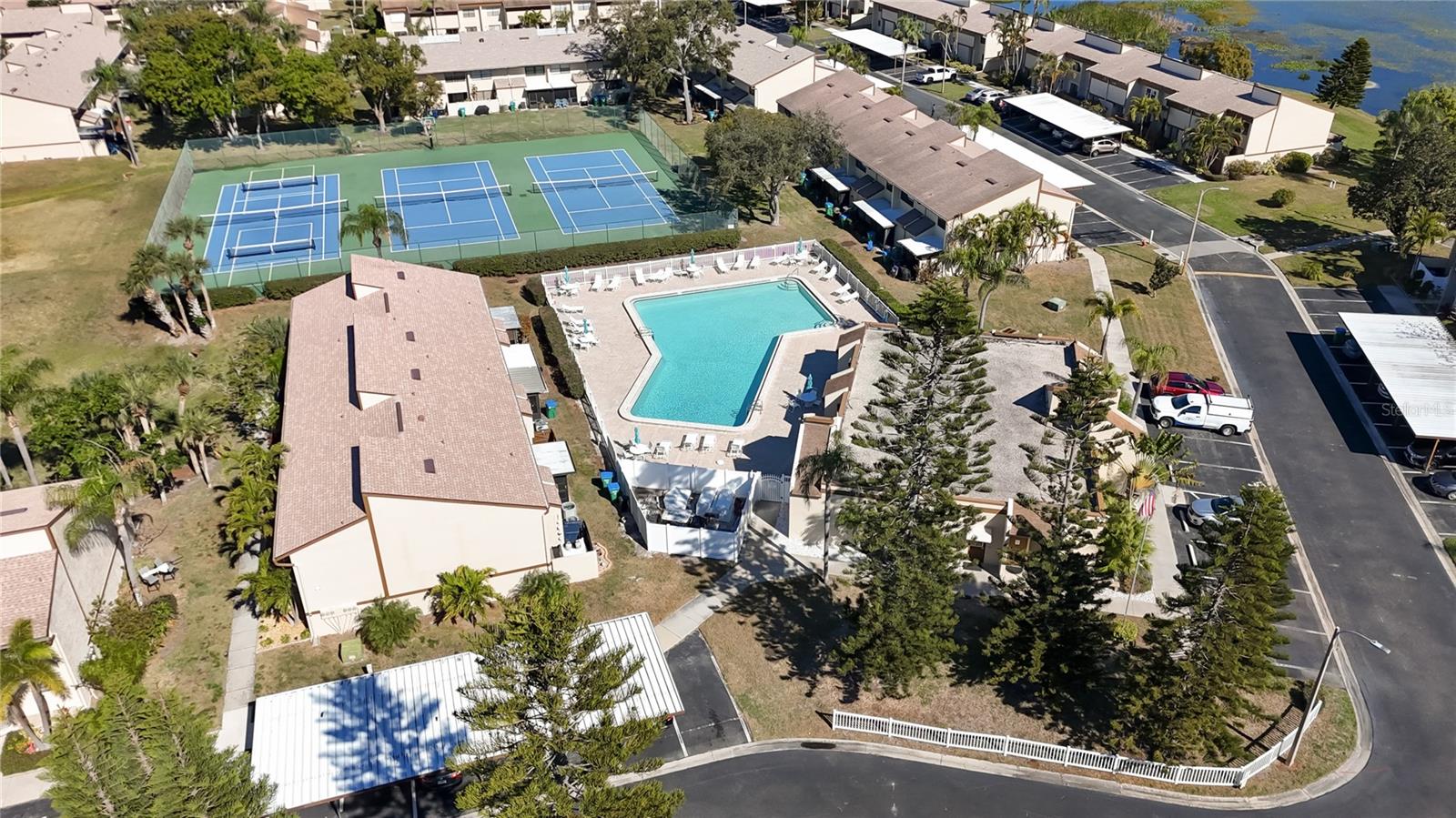 TOWNHOMES OF LAKE SEMINOLE - Residential