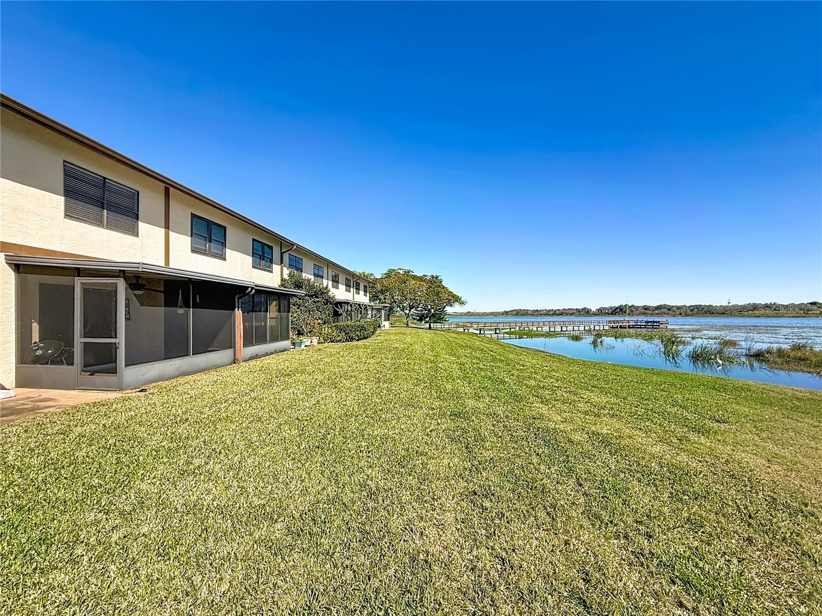 TOWNHOMES OF LAKE SEMINOLE - Residential