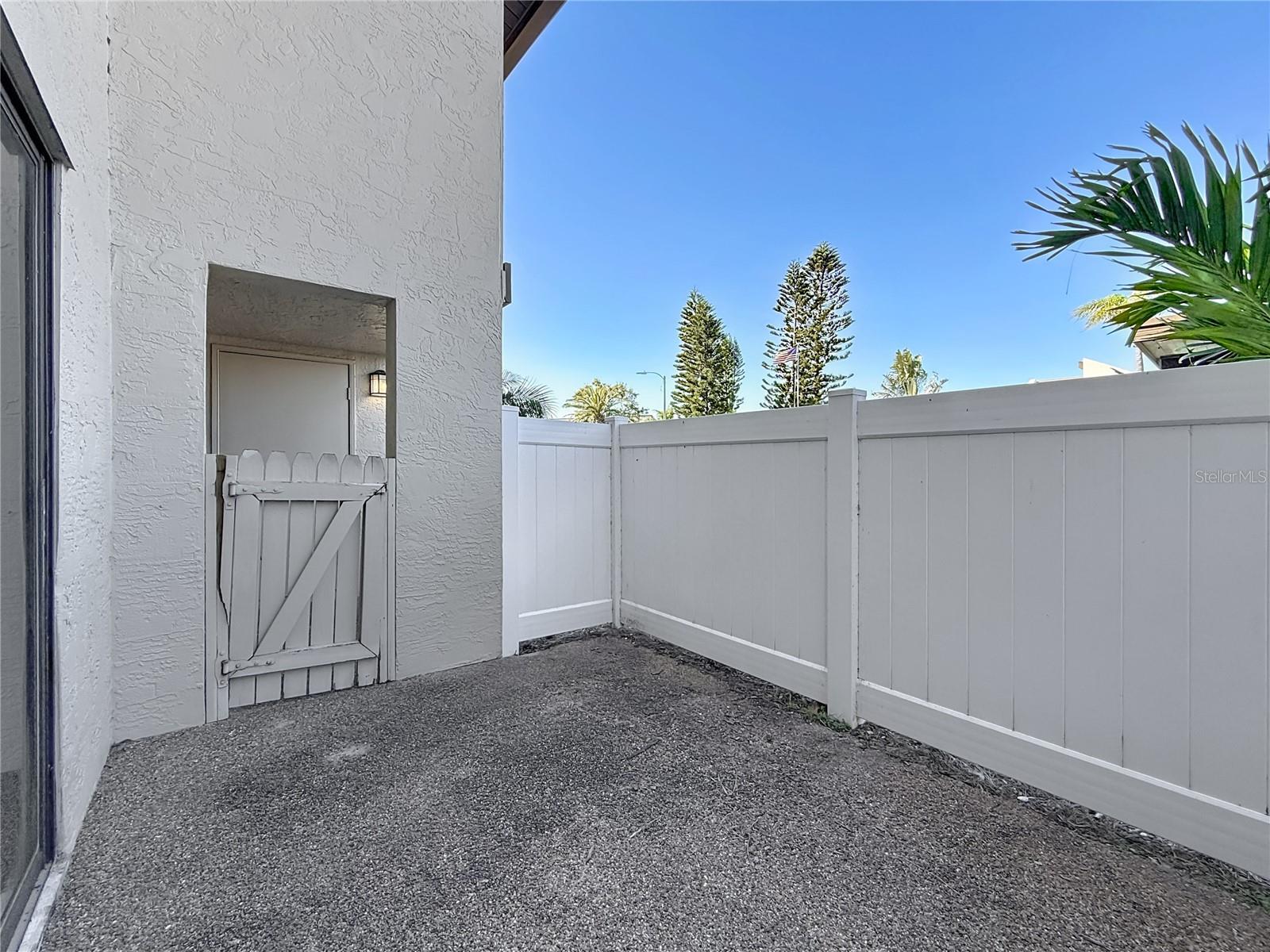 TOWNHOMES OF LAKE SEMINOLE - Residential