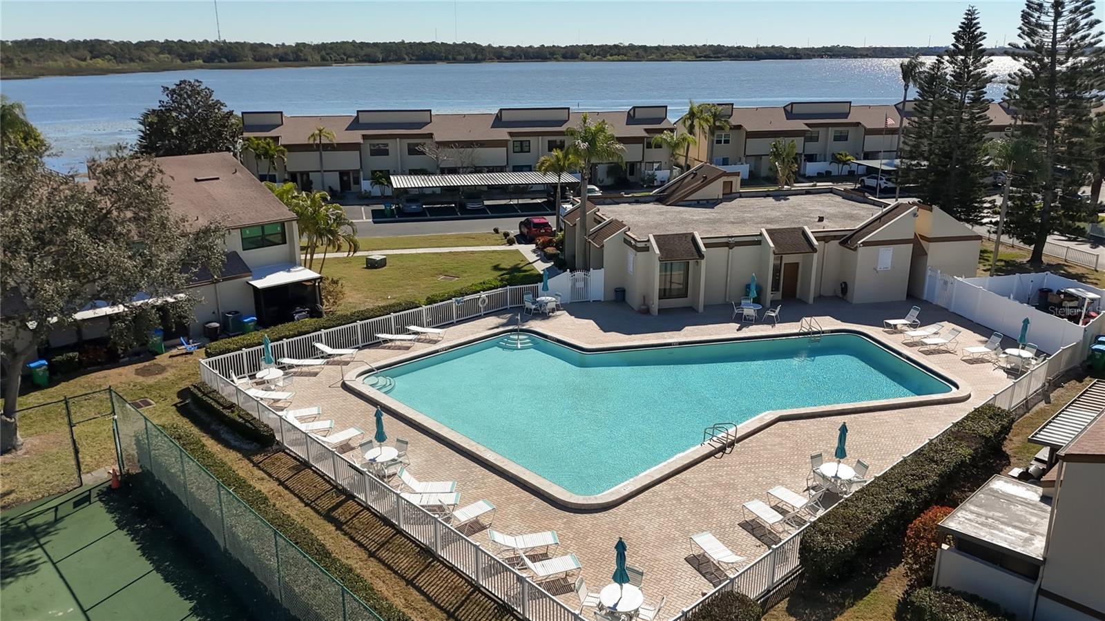 TOWNHOMES OF LAKE SEMINOLE - Residential