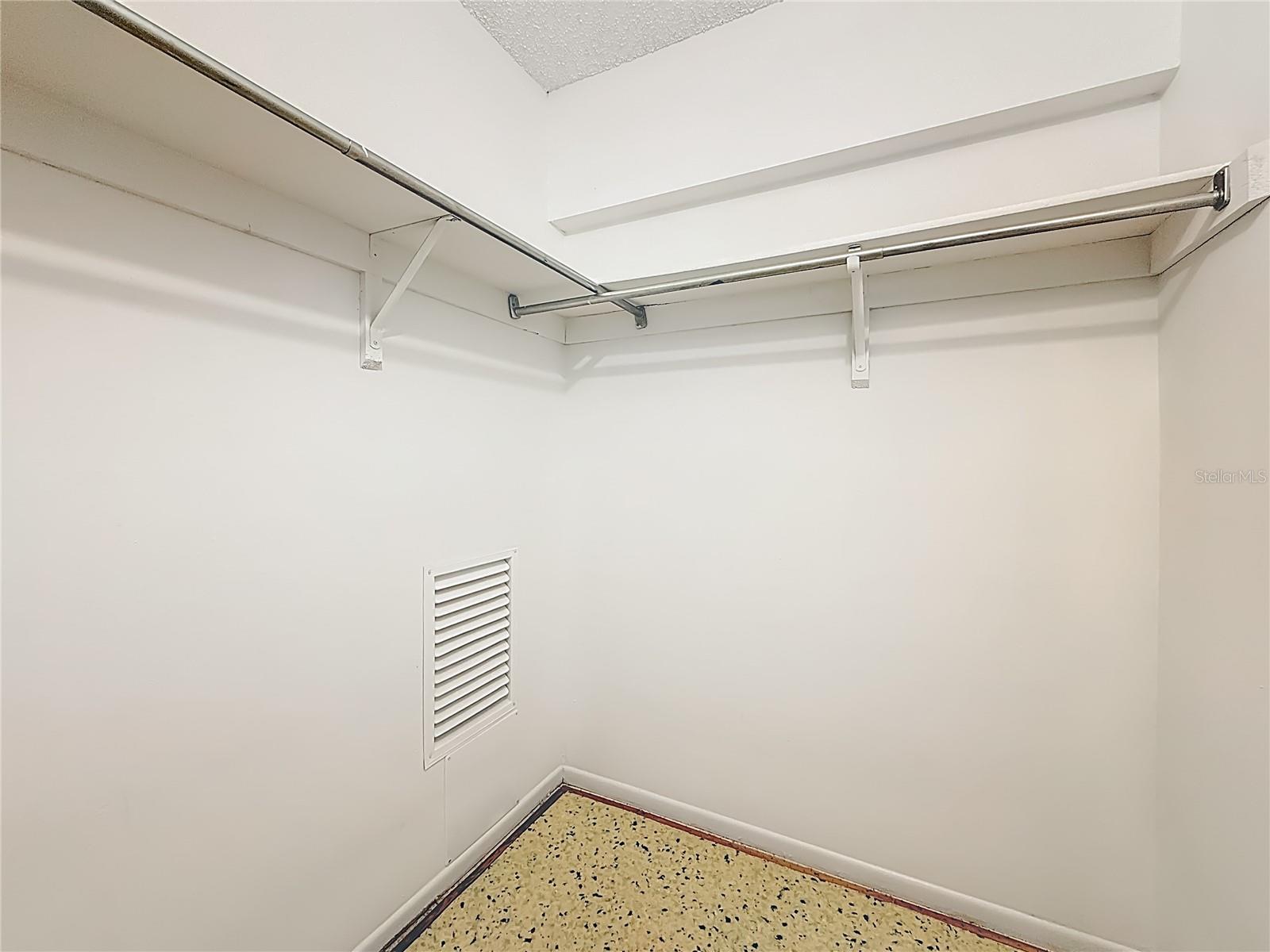 TOWNHOMES OF LAKE SEMINOLE - Residential