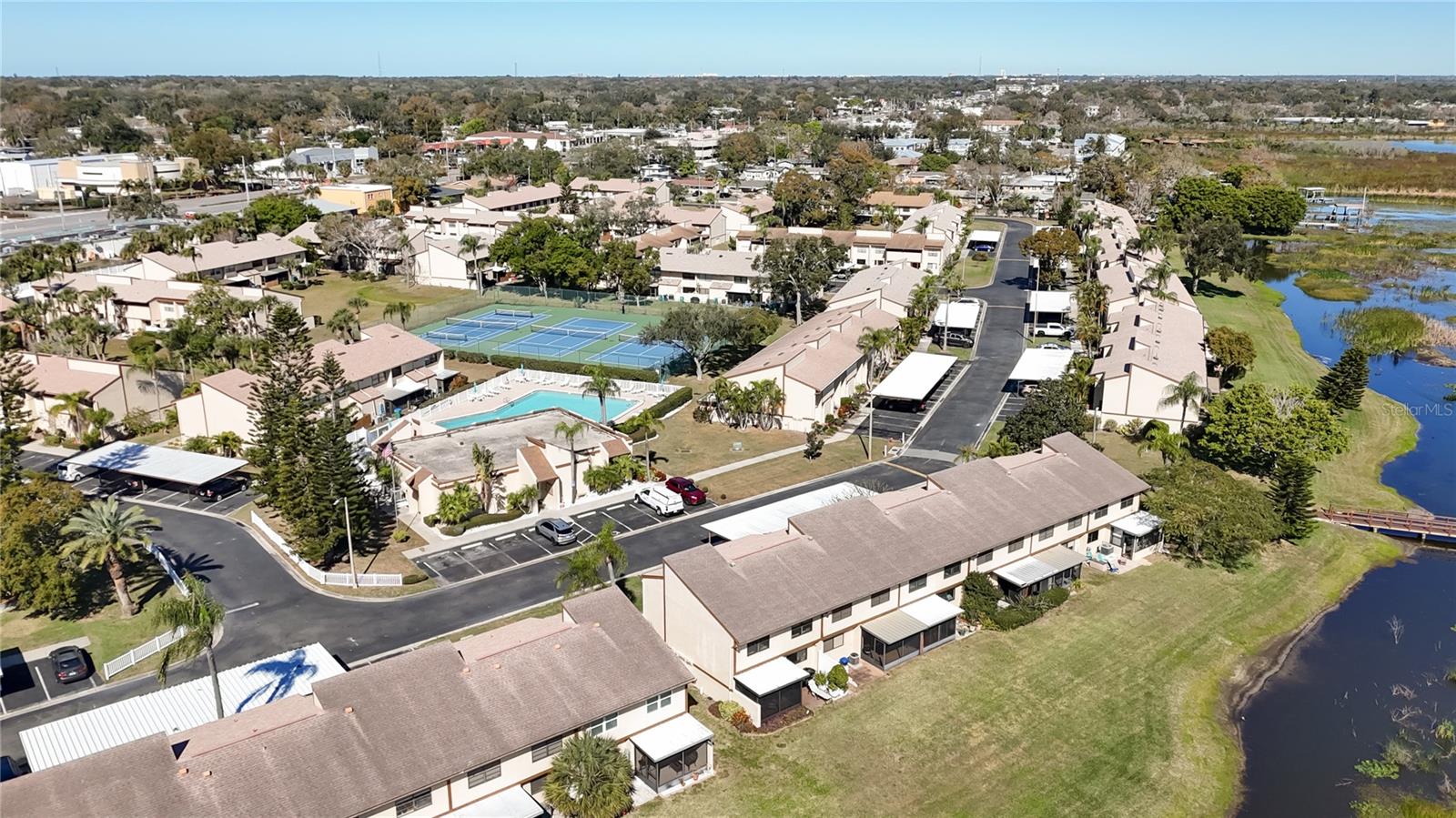 TOWNHOMES OF LAKE SEMINOLE - Residential