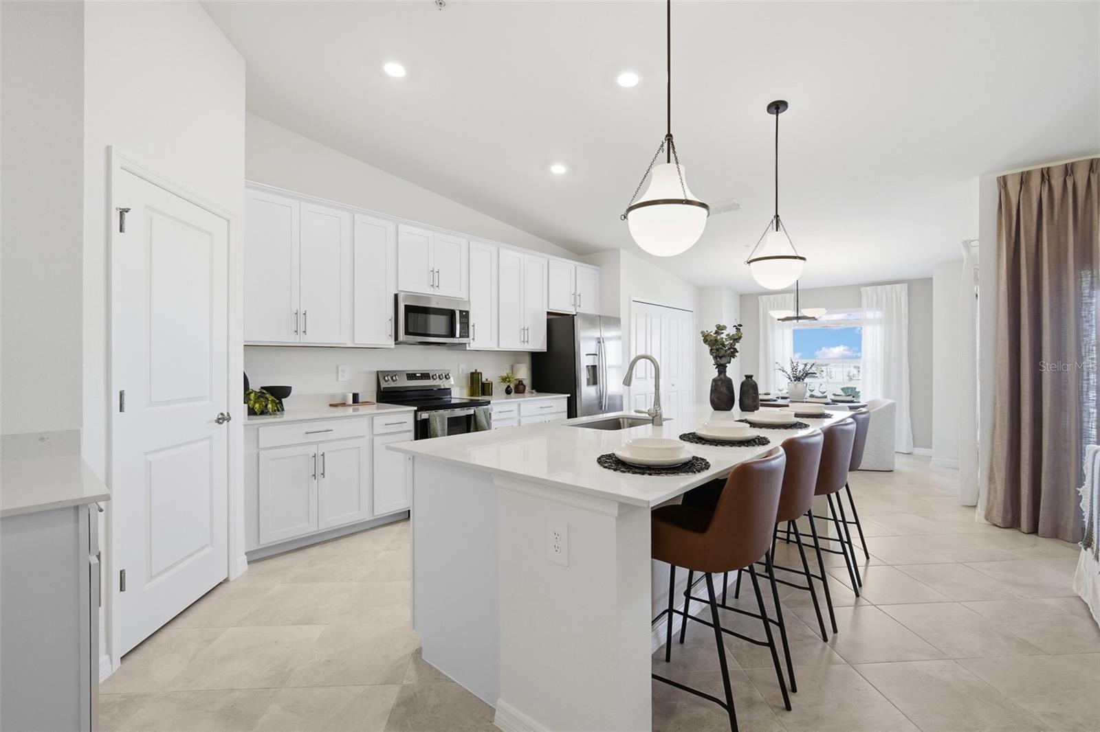 CALUSA COUNTRY CLUB - Residential