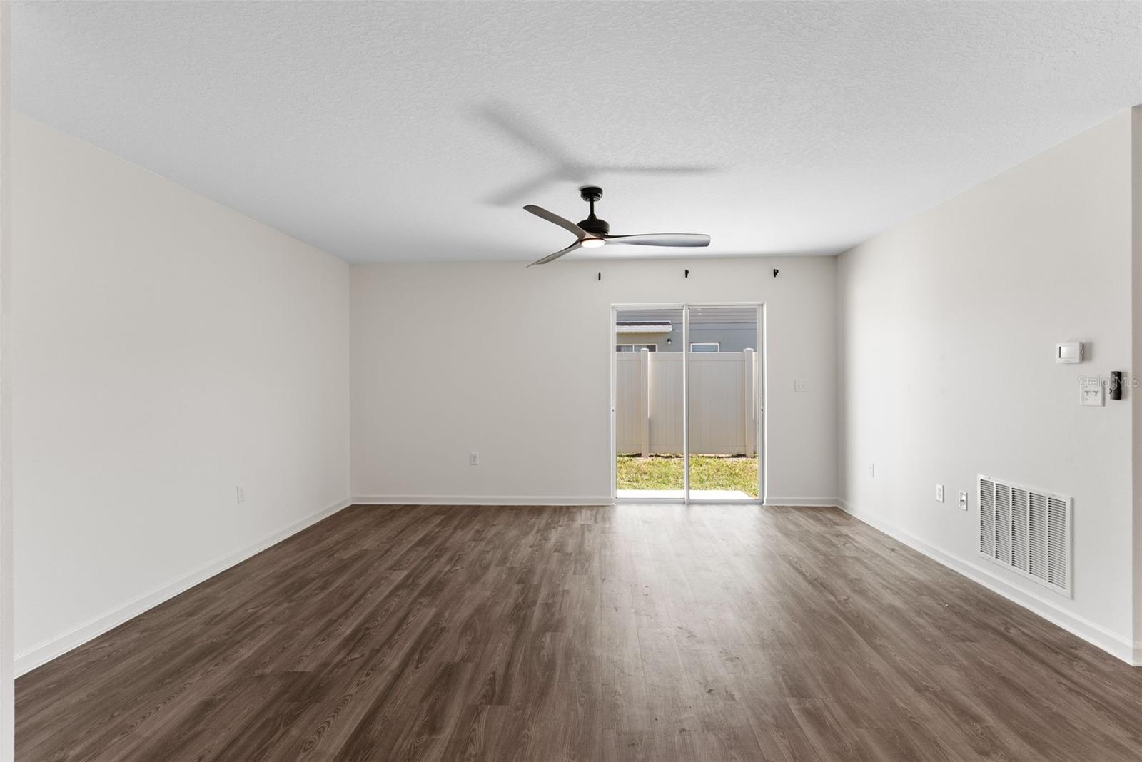 SUMTER VILLAS PH THREE - Residential Lease