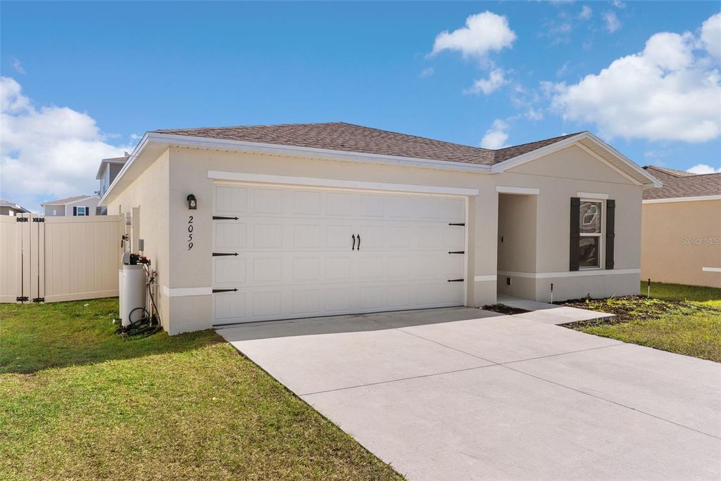 Photo of 2059 Kentucky Road, Summerville, FL 33585 (MLS # O6374752)