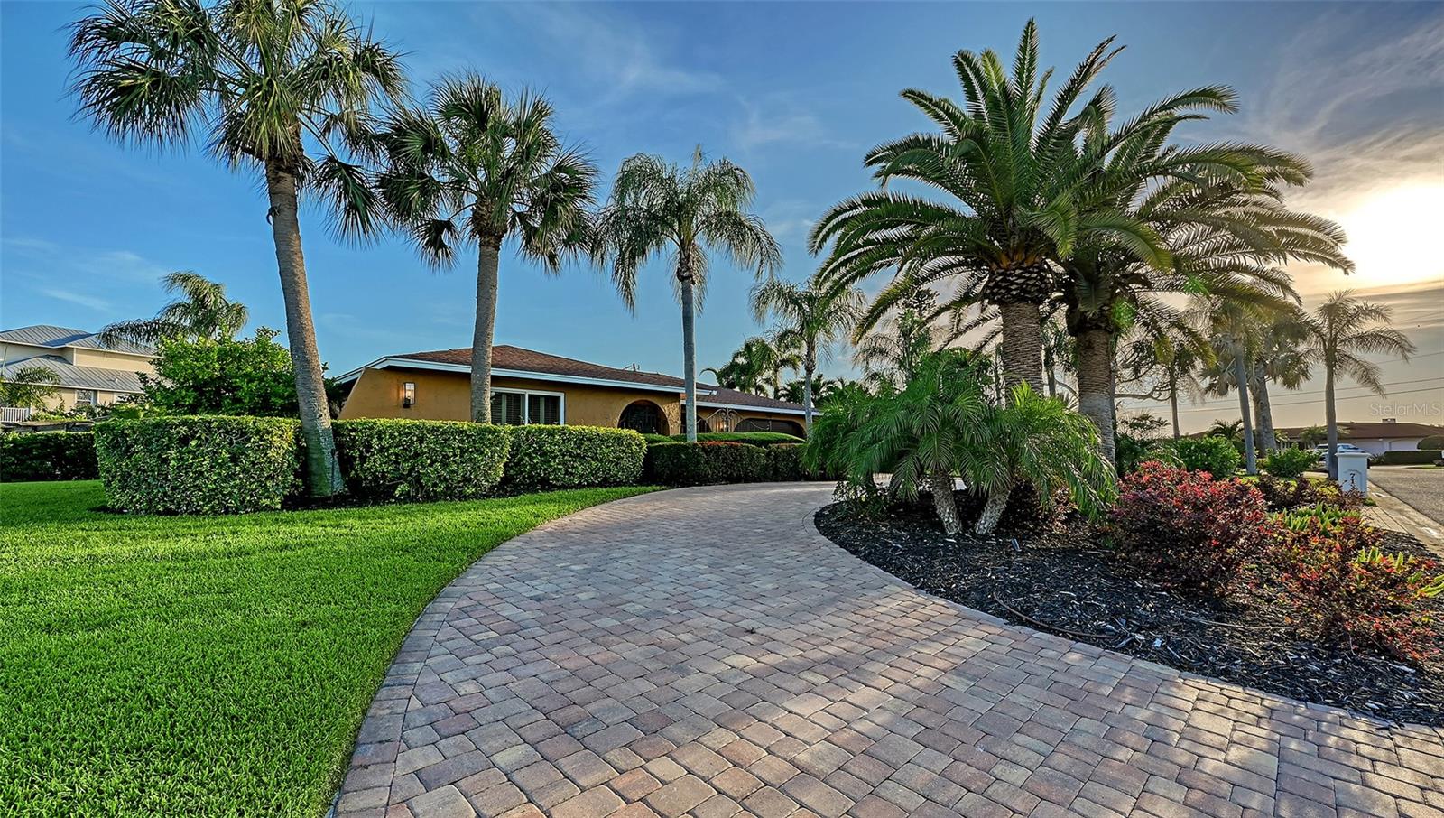 7137 WESTMORELAND DRIVE