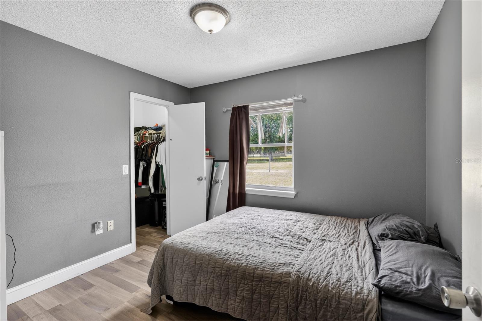 QUEENS COVE - Residential
