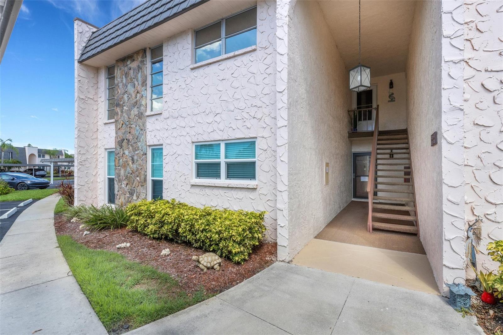 221 FERNWOOD CIRCLE 221