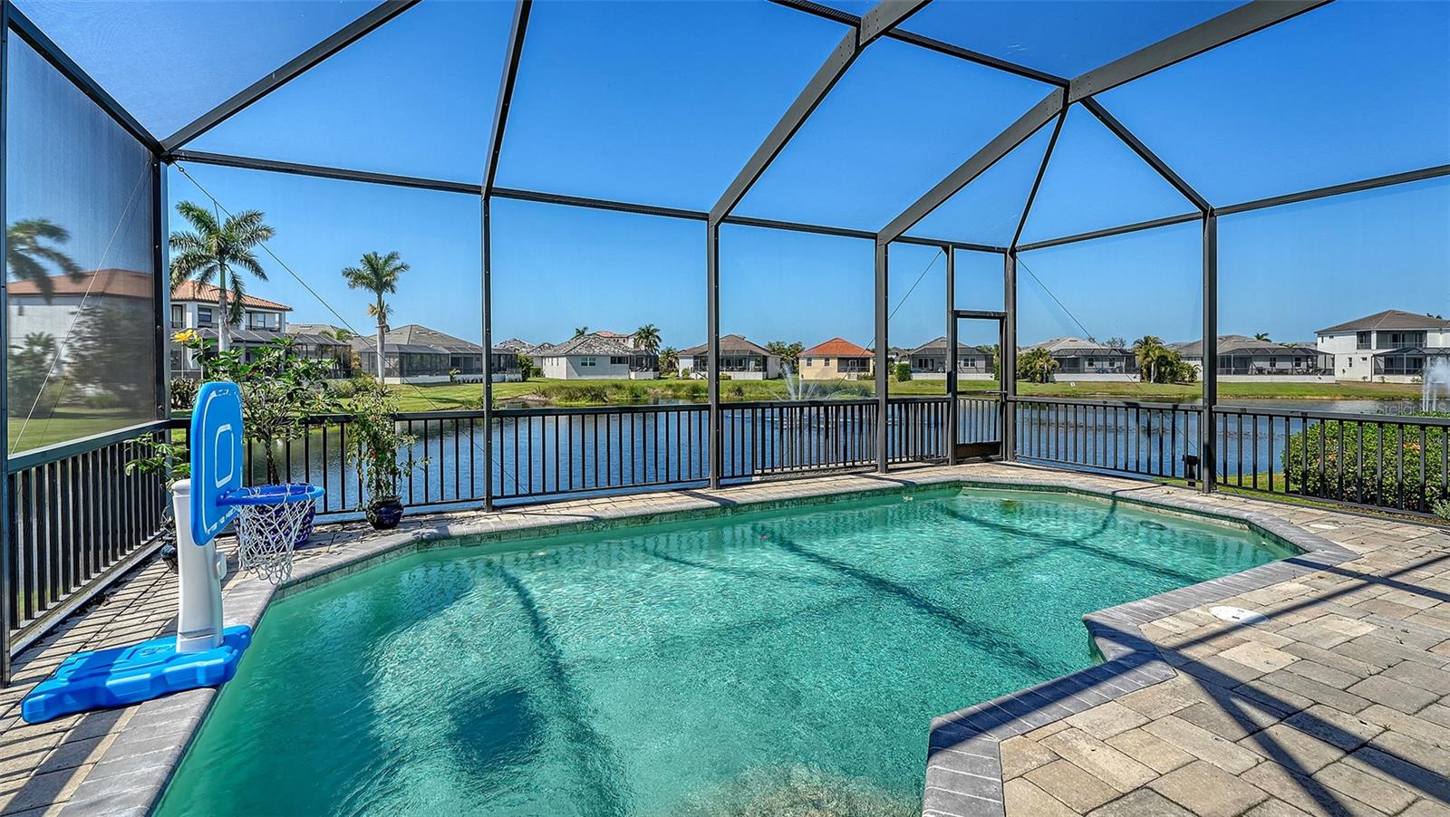 LEGENDS BAY - Residential