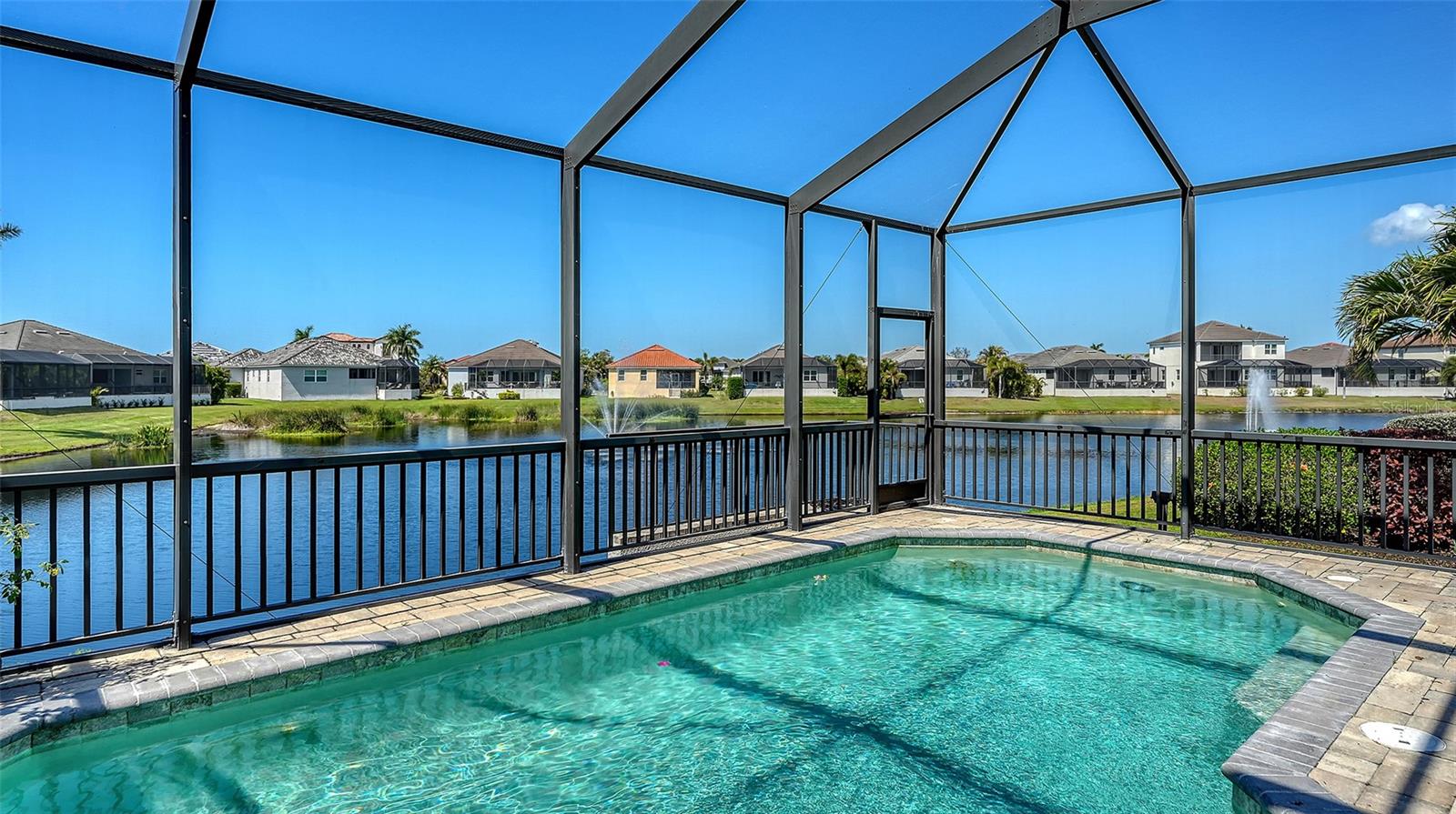 LEGENDS BAY - Residential