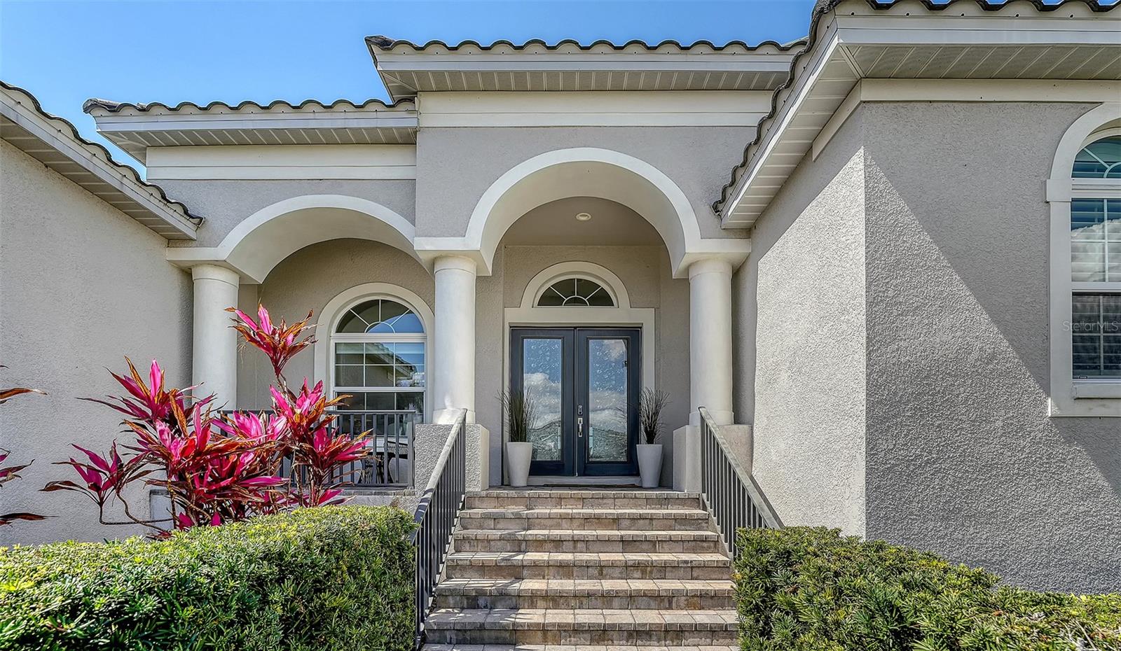 LEGENDS BAY - Residential